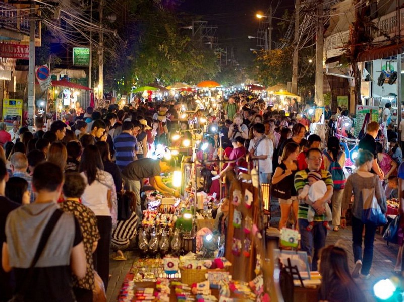 Sunday Market Walking Street